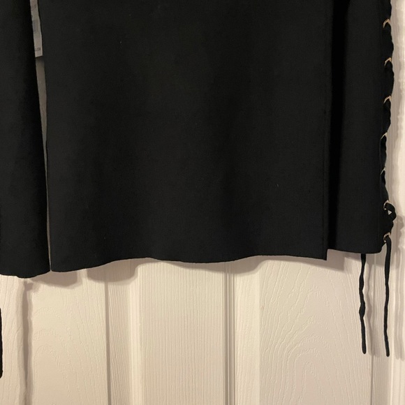 NWT Dex Lace Up Sleeved Sweater - Picture 10 of 12